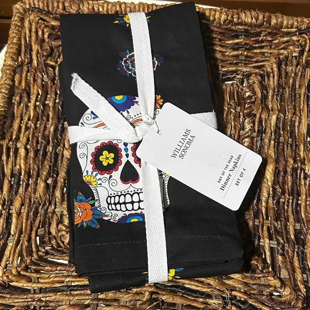 Williams Sonoma Day Of The Dead Set Of 4 Dinner Napkins BNWT